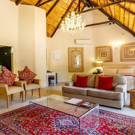 Zulu Nyala Country Manor Hotel Johannesburg Exterior photo